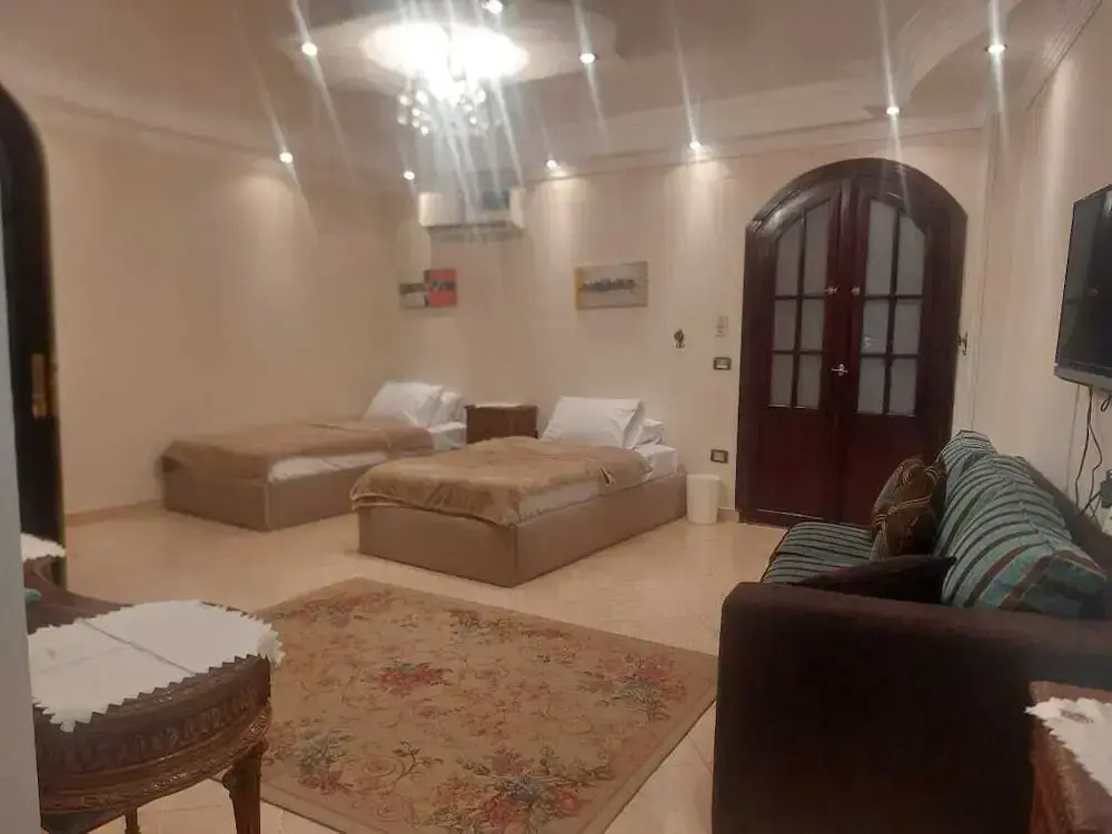 Photo - Pyramids Hotel