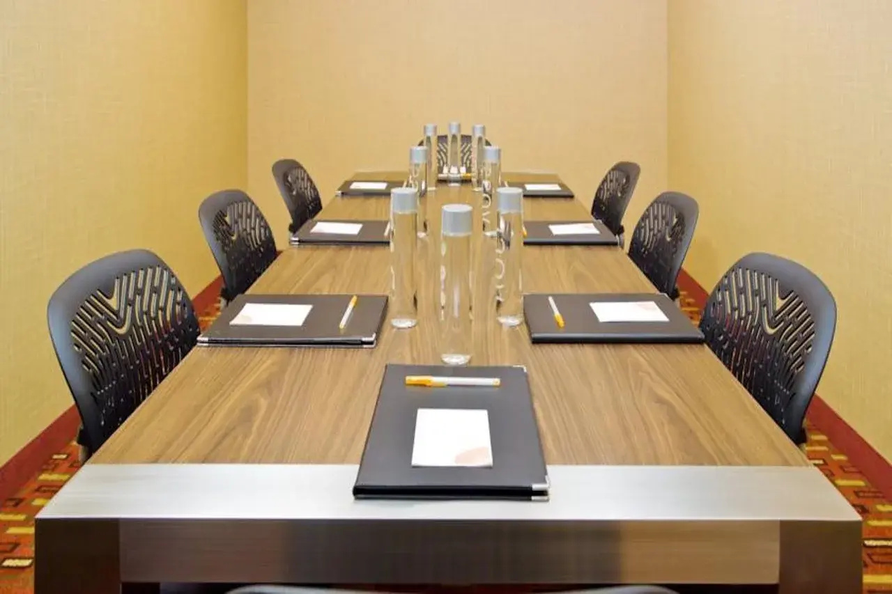 Foto - Courtyard by Marriott Fresno
