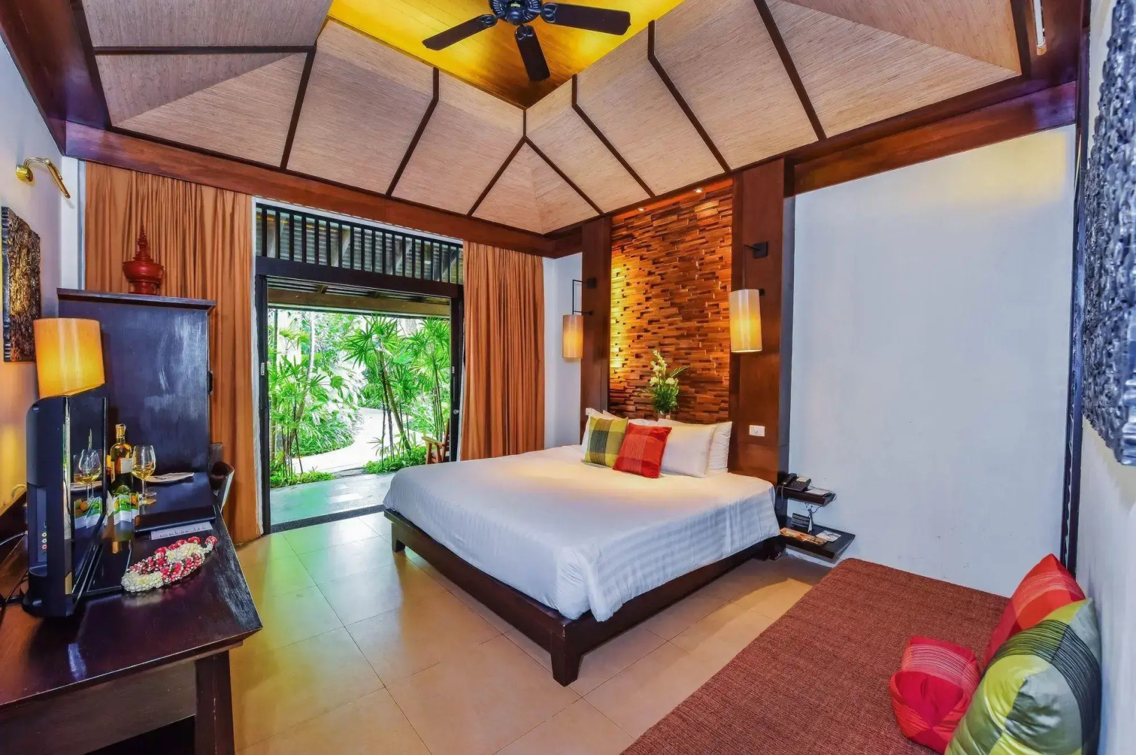 Foto - Impiana Beachfront Resort Patong, Phuket