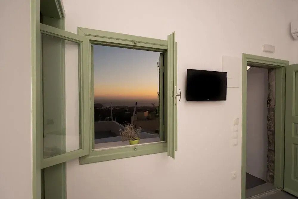 Photo - White Orchid Cave House & Studio