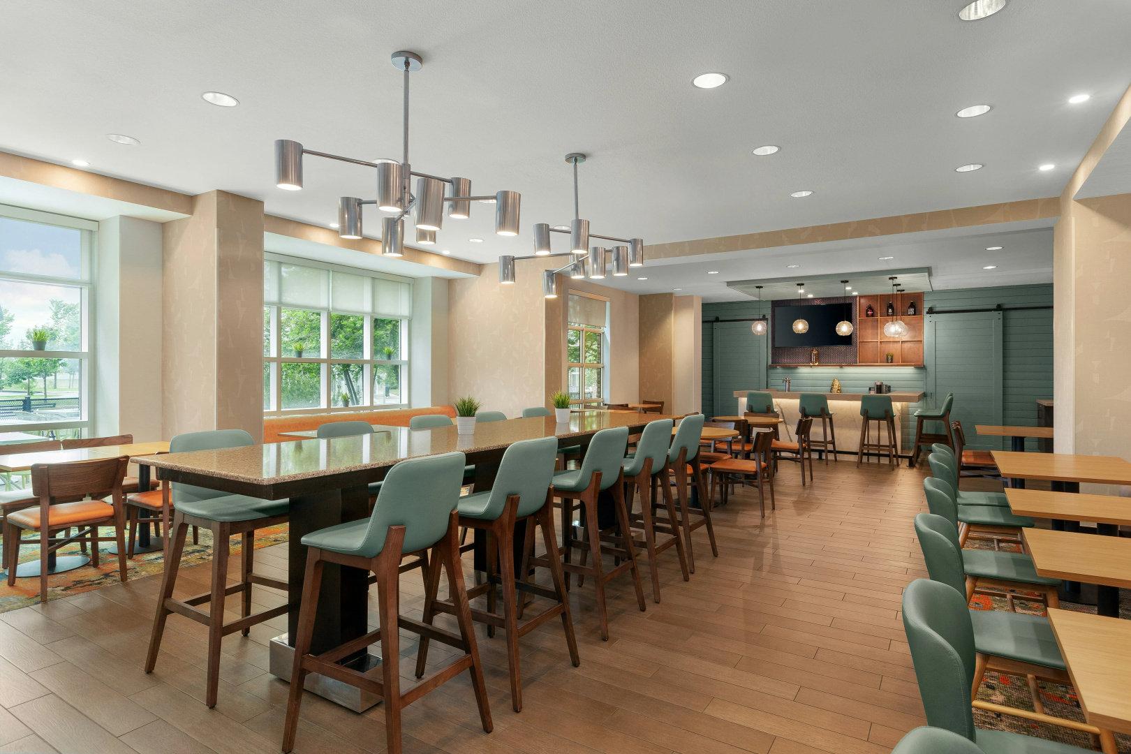 Foto - Hampton Inn by Hilton Calgary Airport North