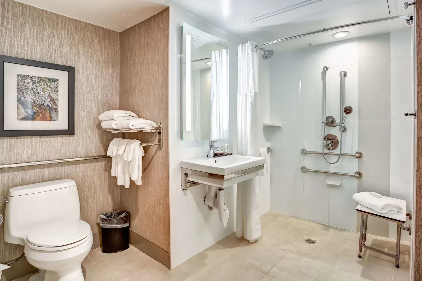 Photo - Embassy Suites by Hilton Orlando International Drive Convention Center