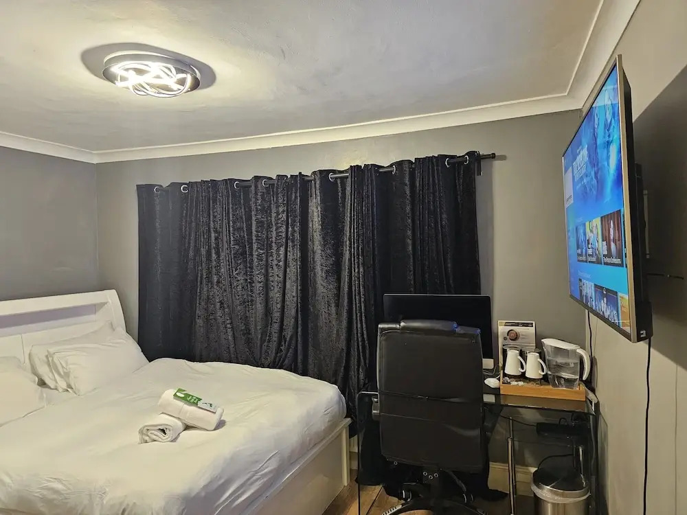 Photo - Umbrella Properties London Excel