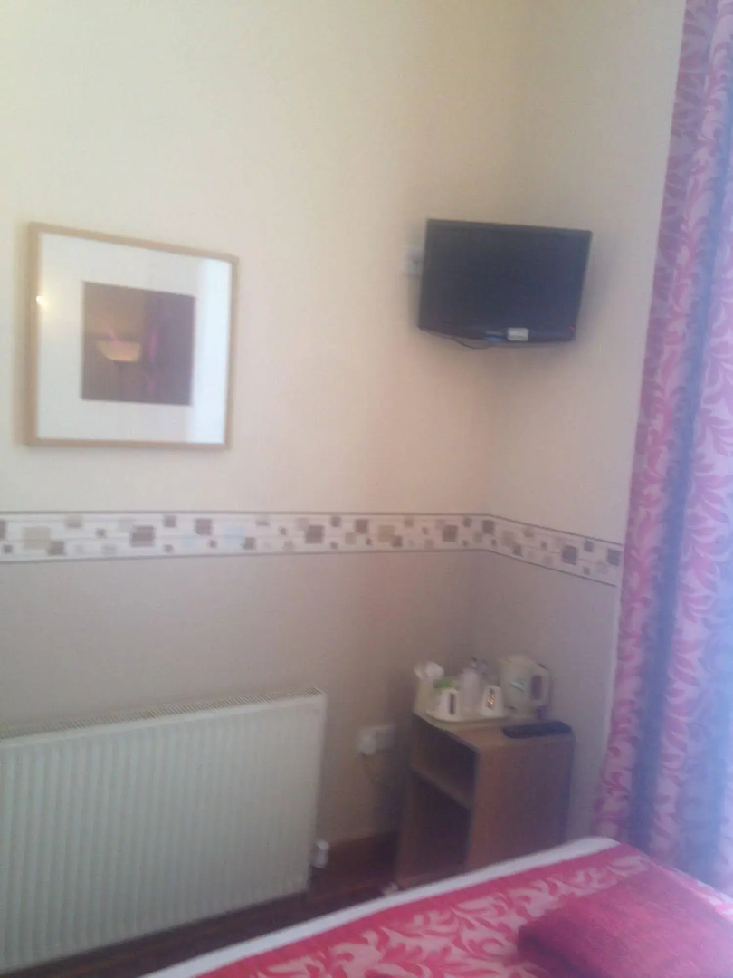 Photo - Glendale Hyde Park Hotel