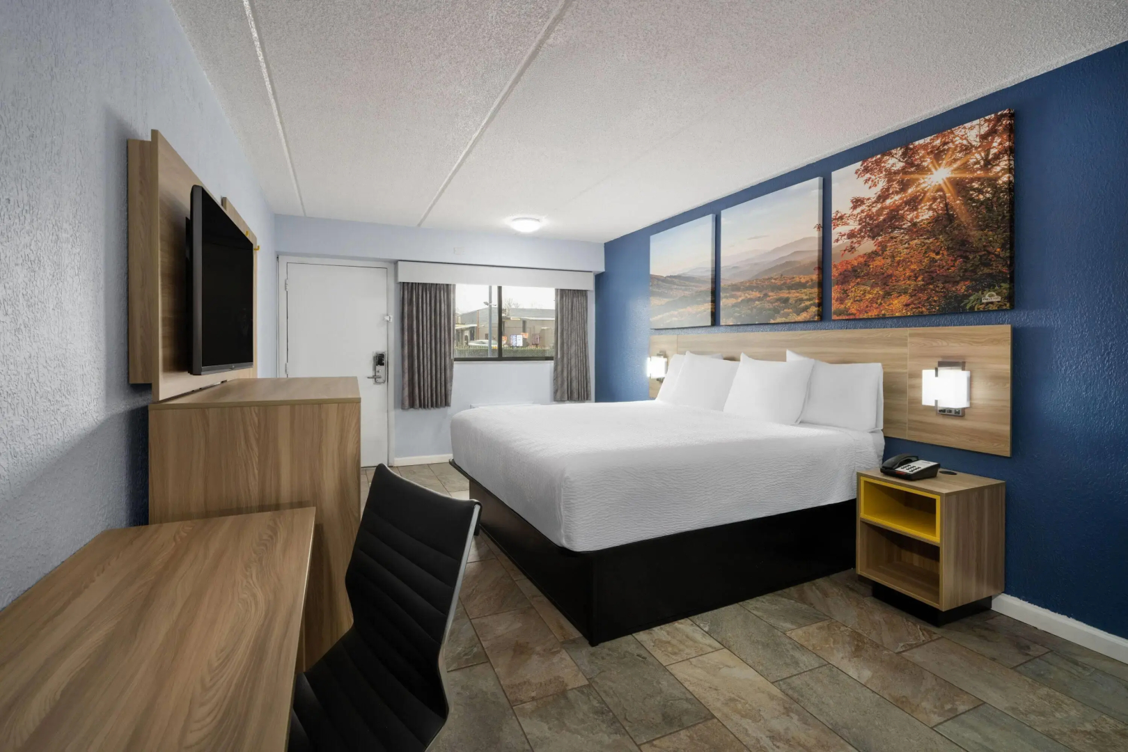 Photo - Days Inn by Wyndham Charlotte University