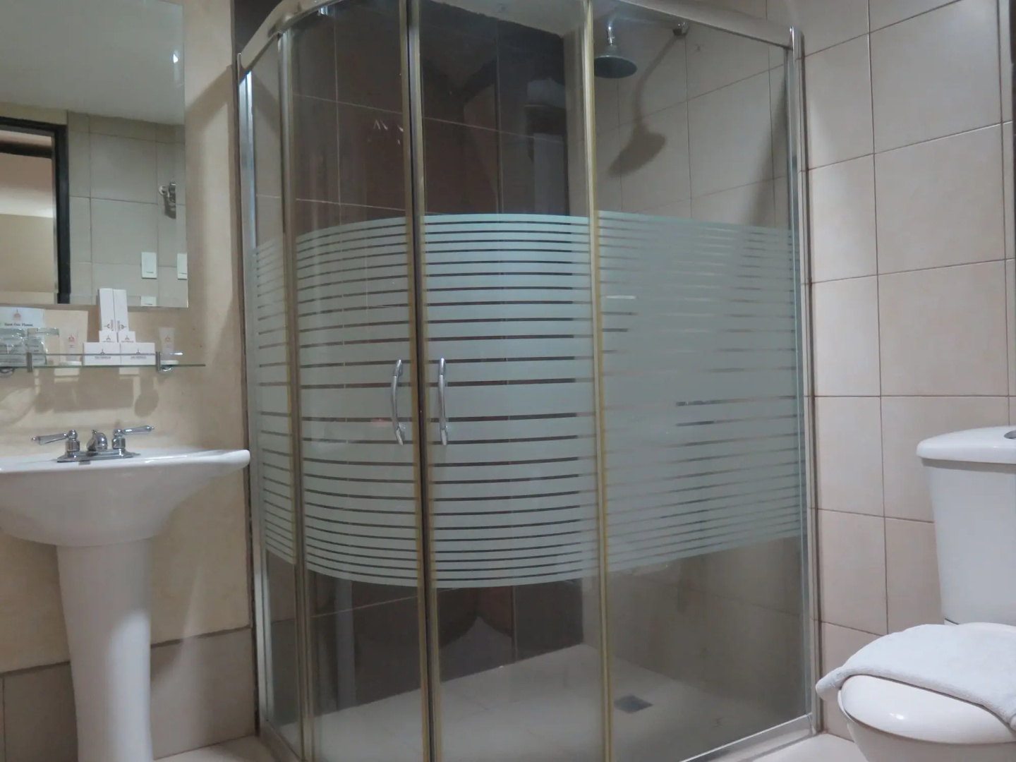 Foto - The Pinnacle Hotel and Suites