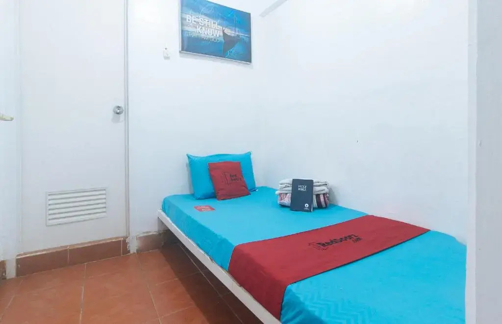 Photo - RedDoorz near OWWA Pasay