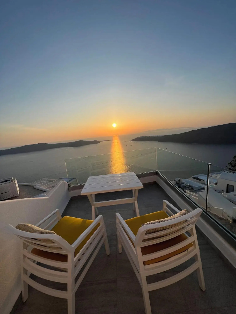 Photo - Unique Suites