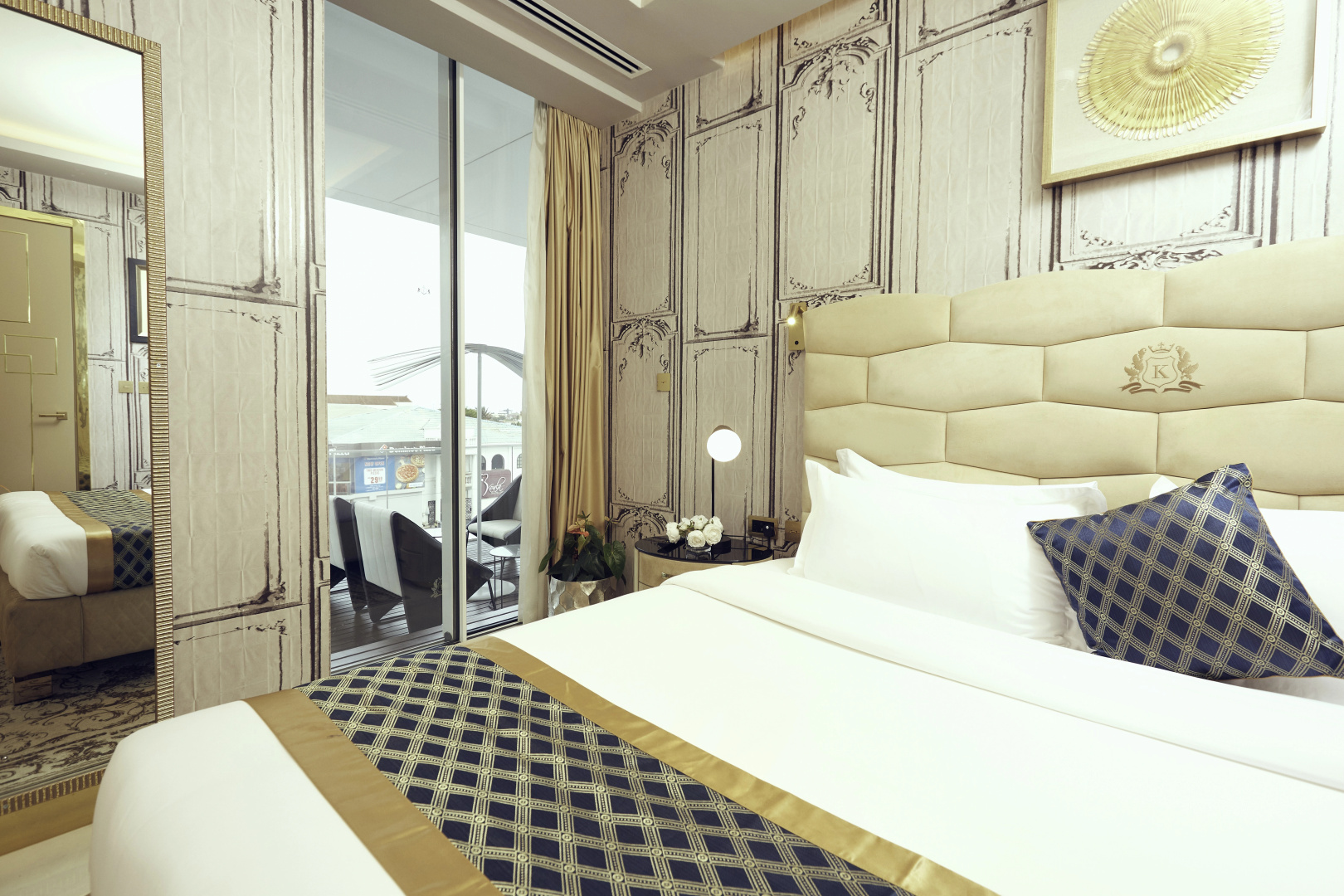 Foto - Number One Oxford Street Hotel & Suites