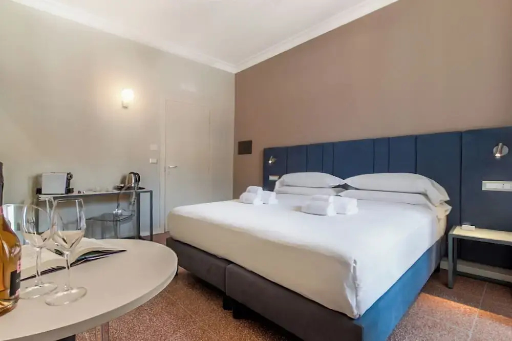 Photo - Velia Relais