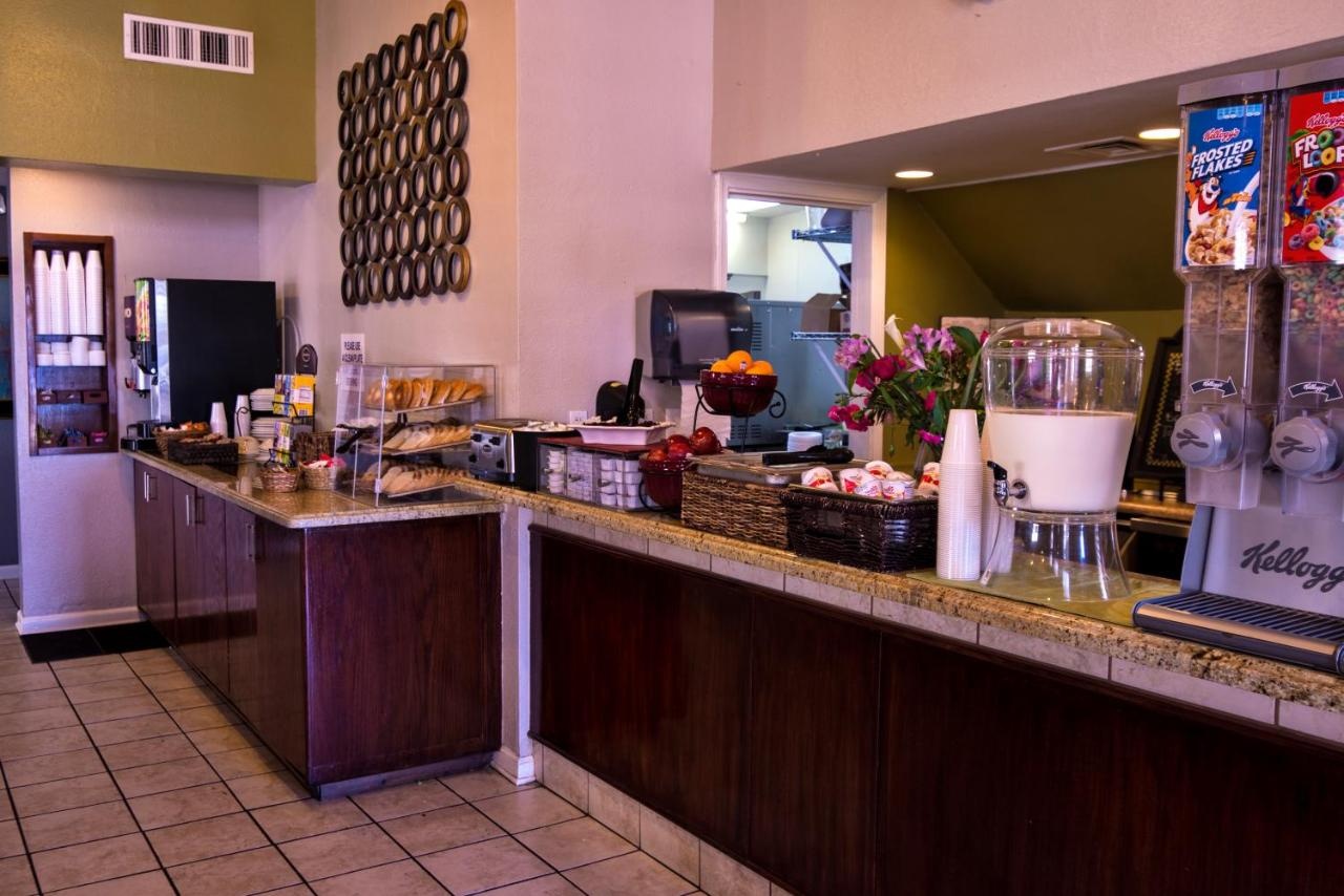 Photo - Chase Suite Hotel El Paso