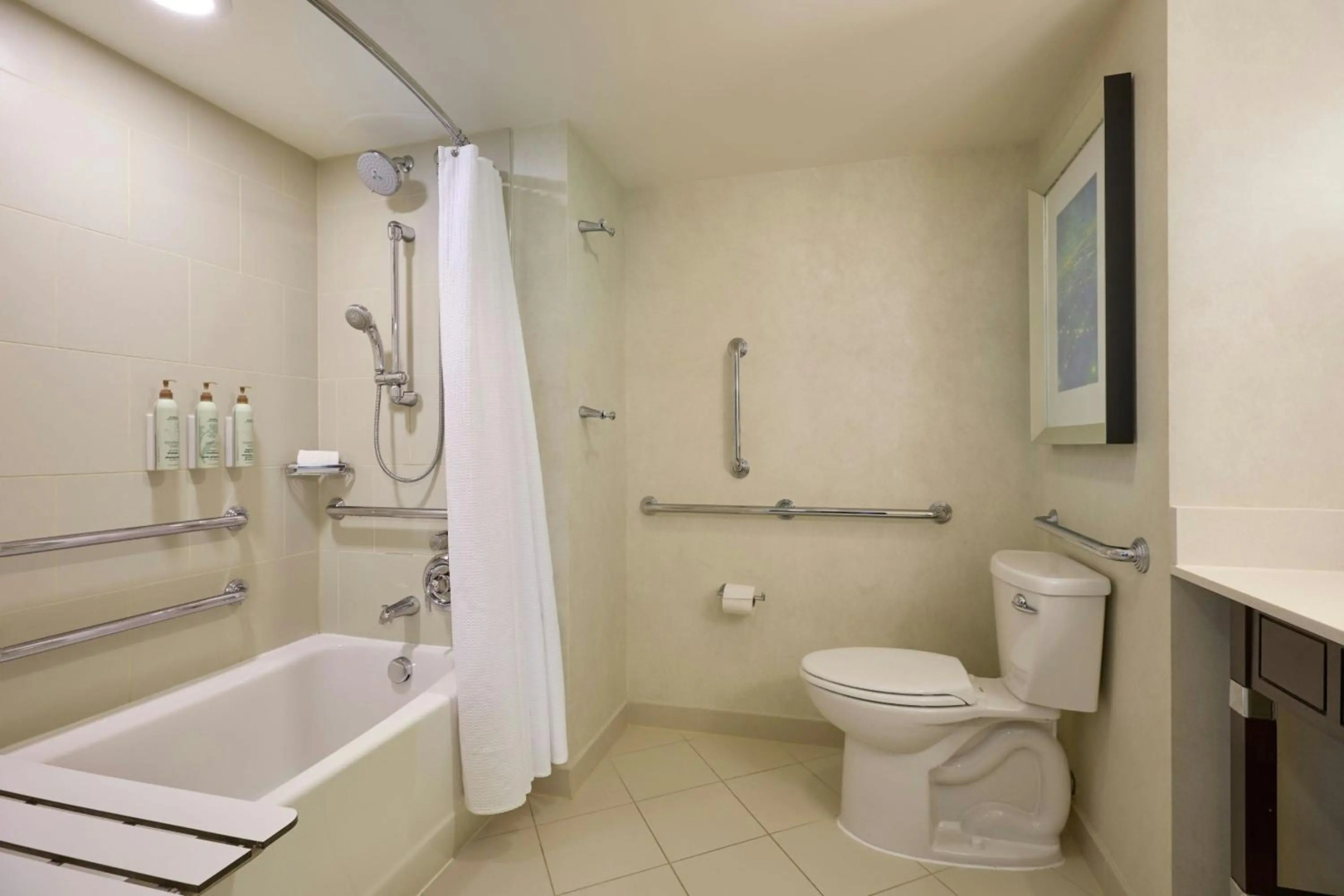 Photo - Renaissance Arlington Capital View Hotel
