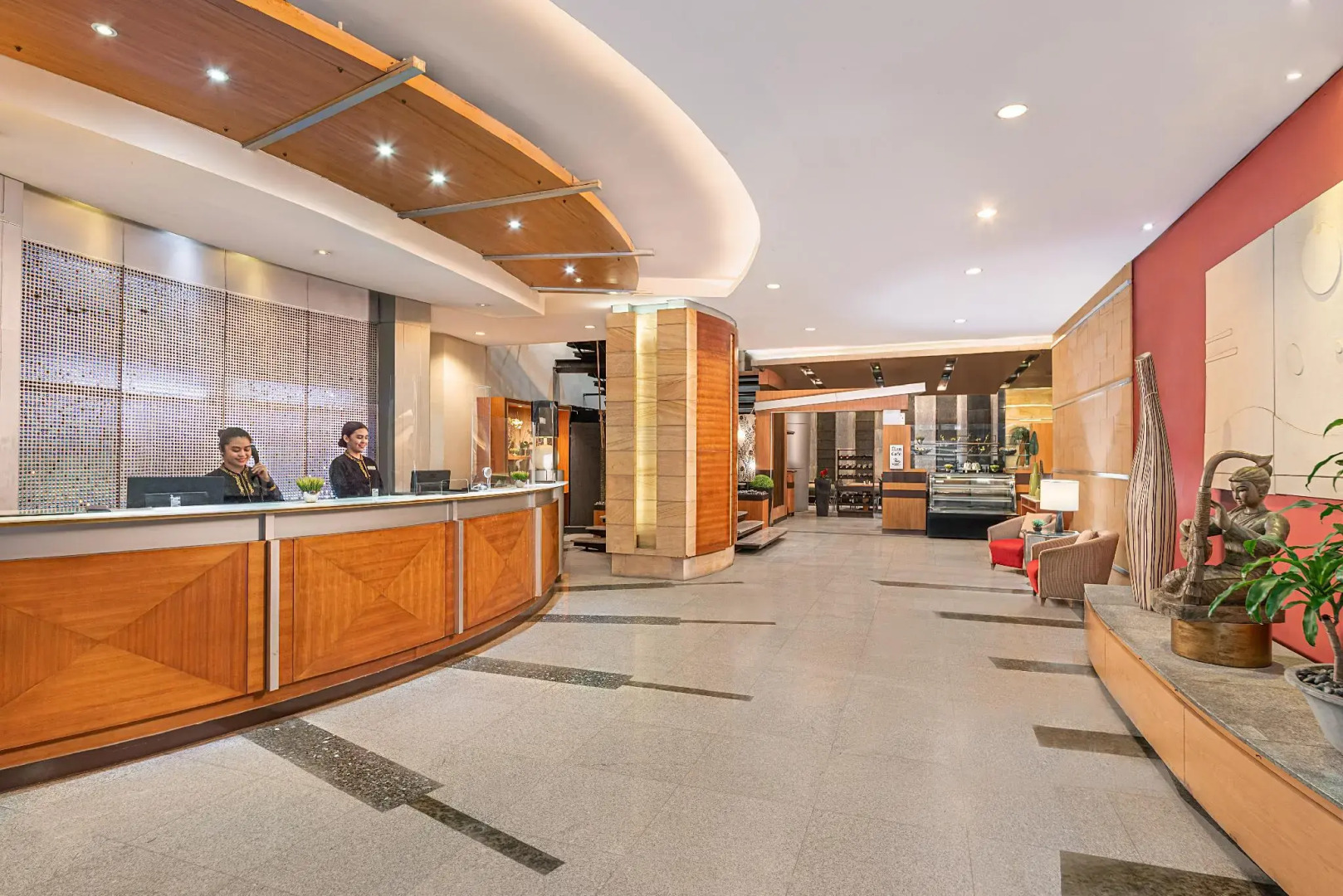 Foto - Greenhills Elan Hotel Modern - Newly Renovated