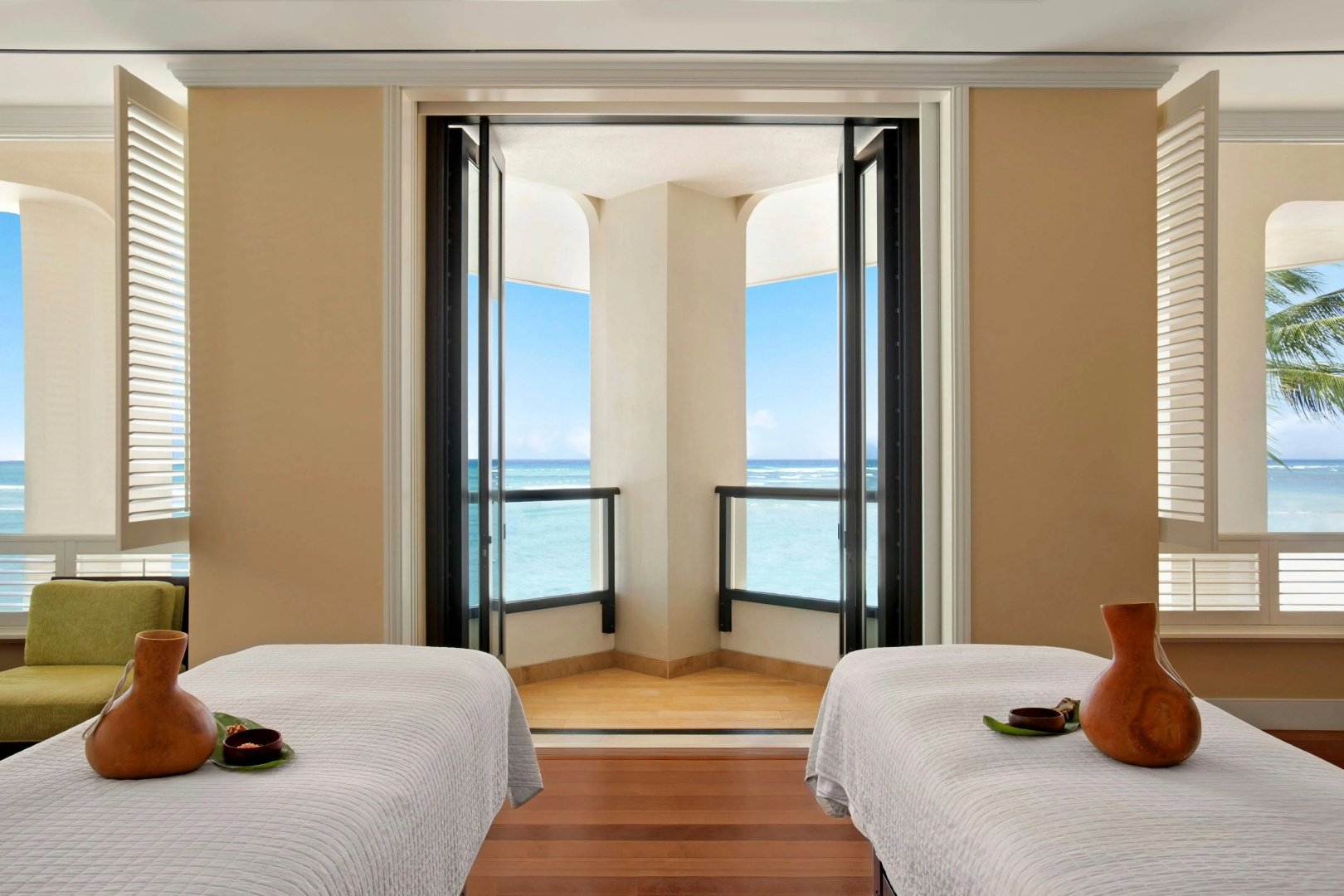 Photo - Moana Surfrider, A Westin Resort & Spa, Waikiki Beach