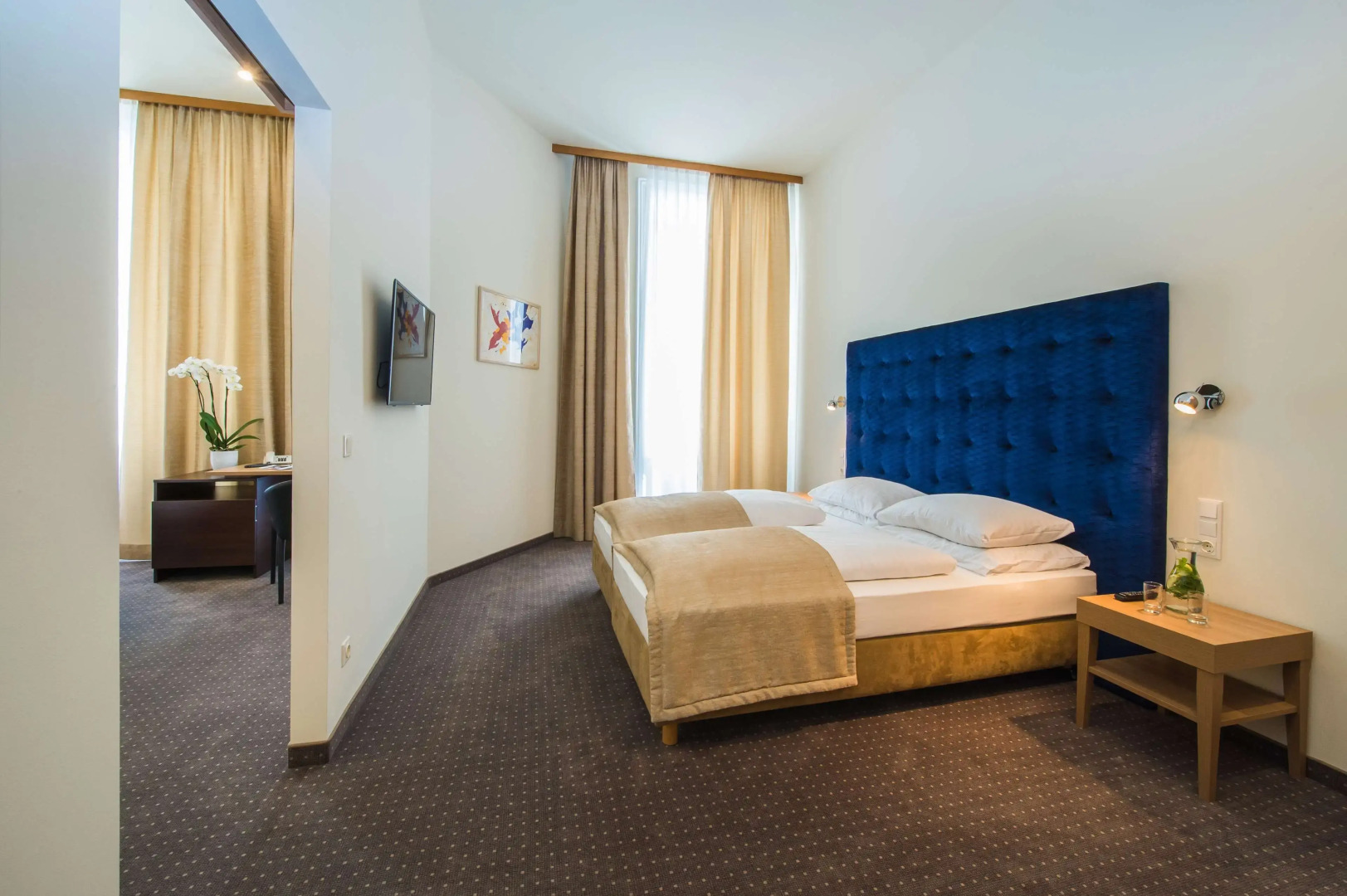 Photo - HiLight Suites Hotel