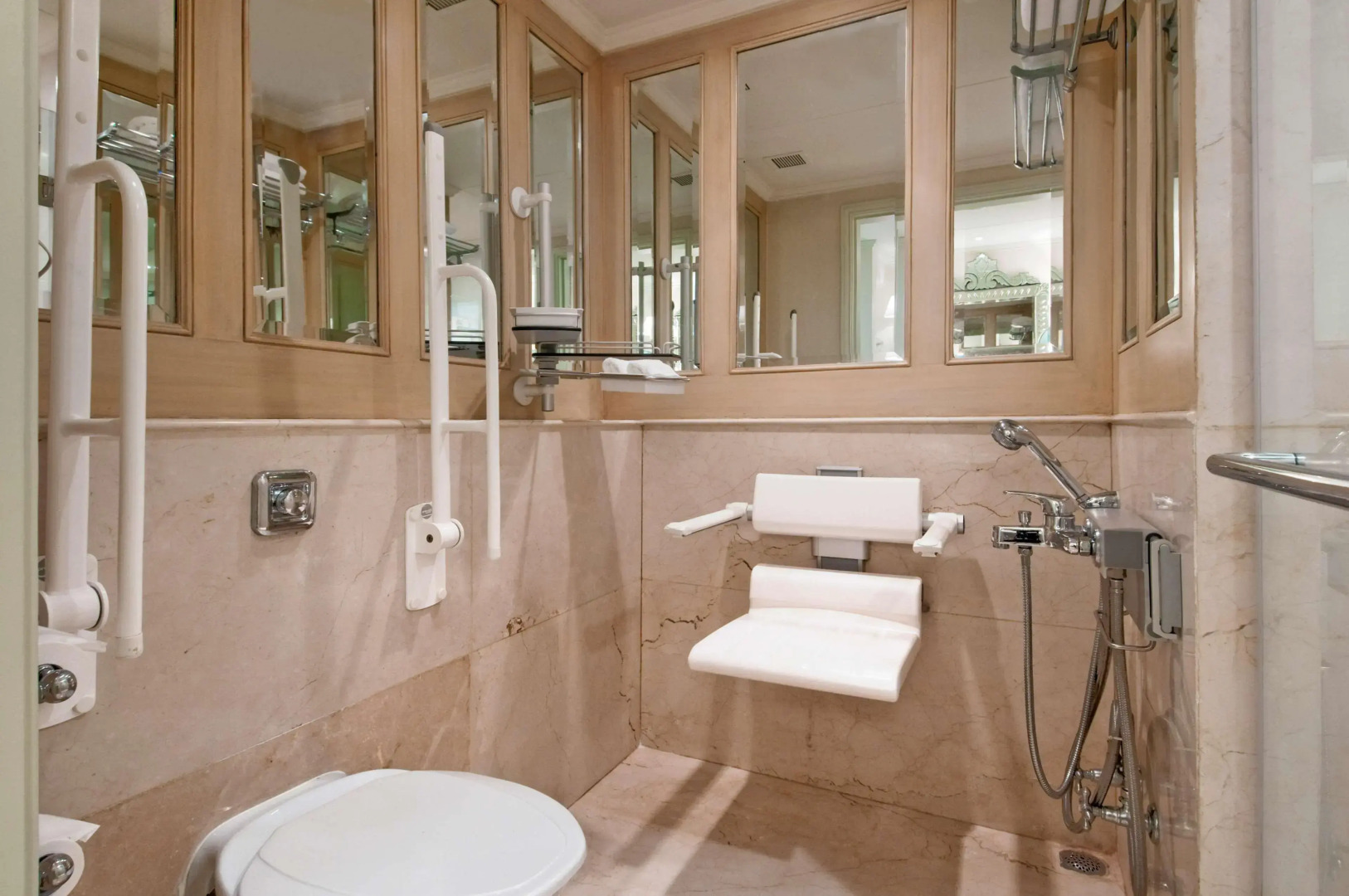 Photo - Hilton Mumbai International Airport Hotel