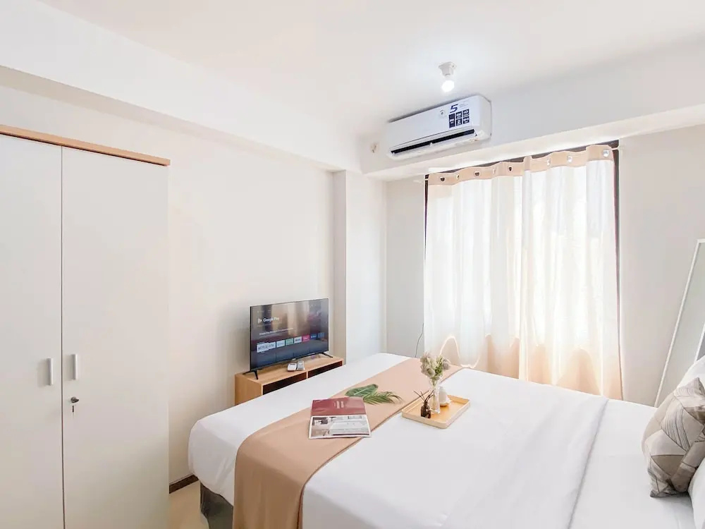 Simple Studio Room At Meikarta Apartment Near Aeon Delta Mas
