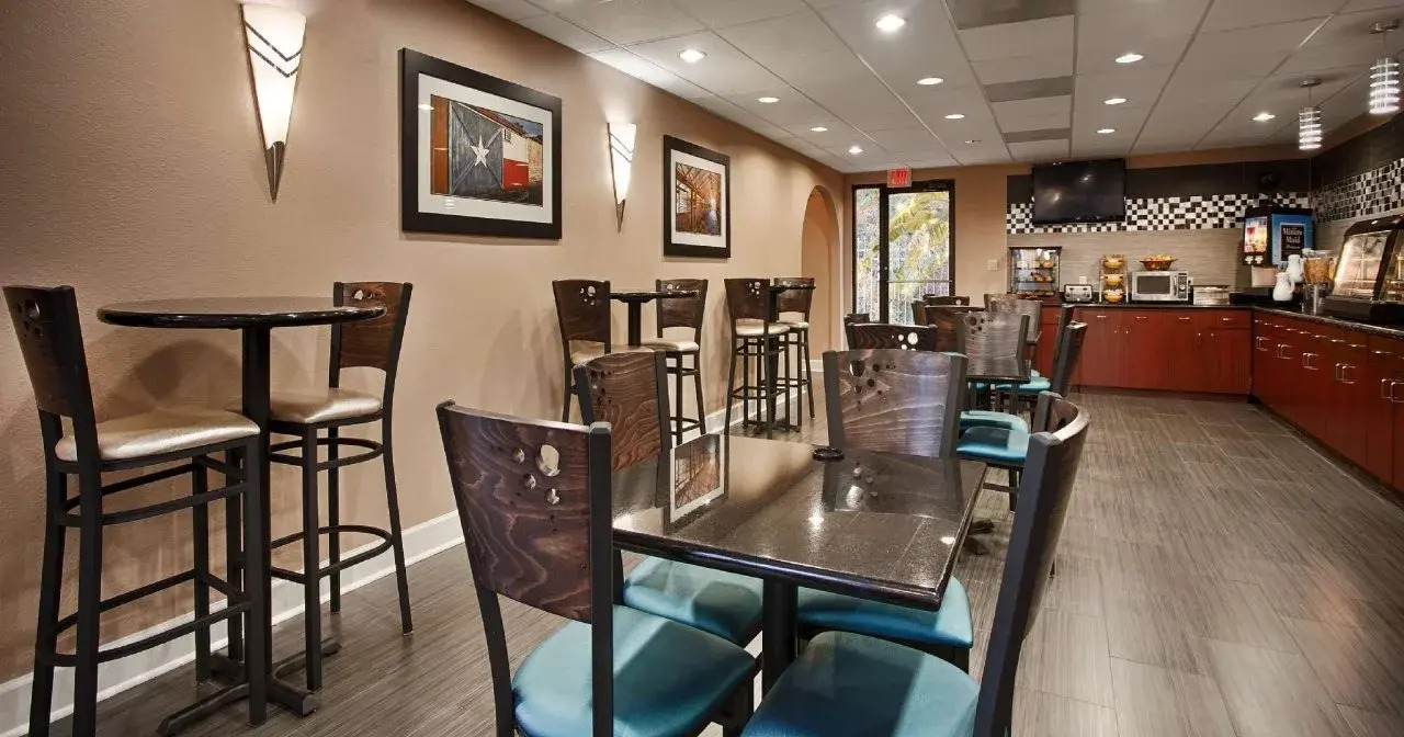 Foto - Days Inn & Suites by Wyndham Sam Houston Tollway