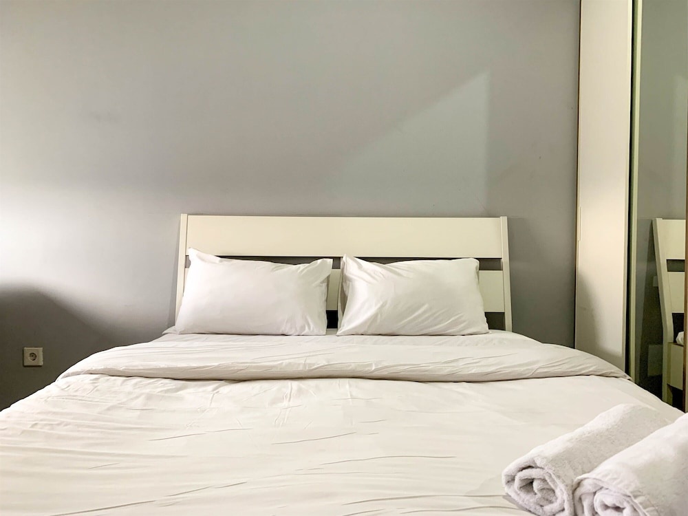 Tranquil Living Studio At Belmont Residence Puri Apartment