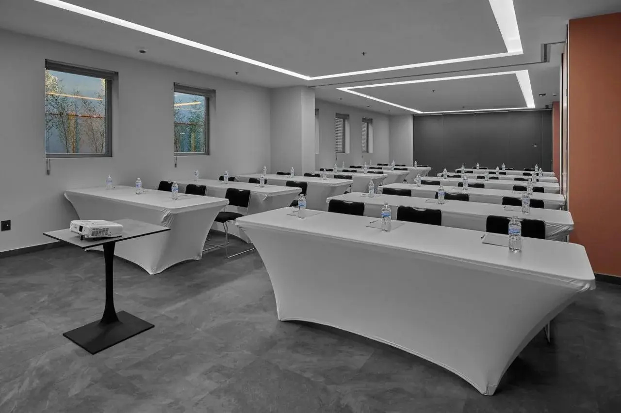 Photo - City Express Plus by Marriott Guadalajara Providencia