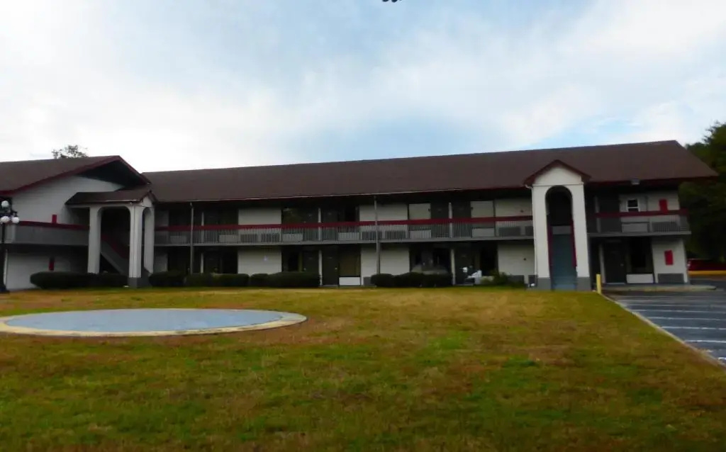 Photo - Red Roof Inn Savannah – Southside/Midtown