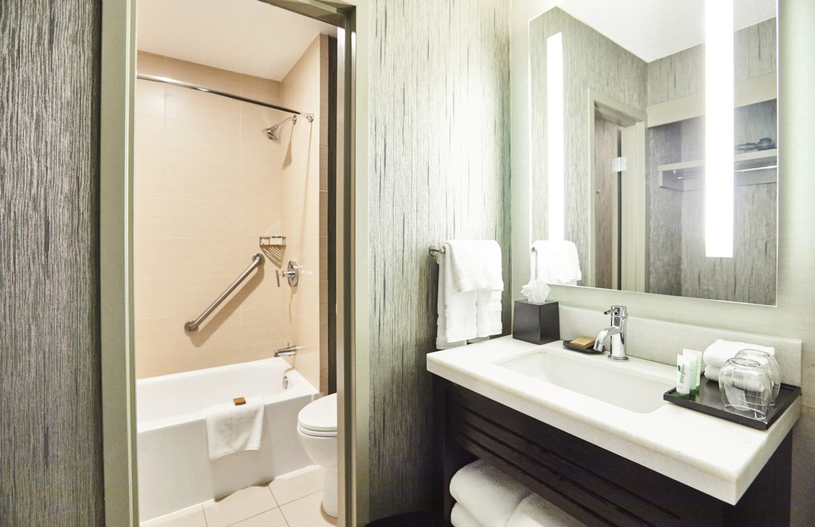 Photo - Riu Plaza Fisherman's Wharf