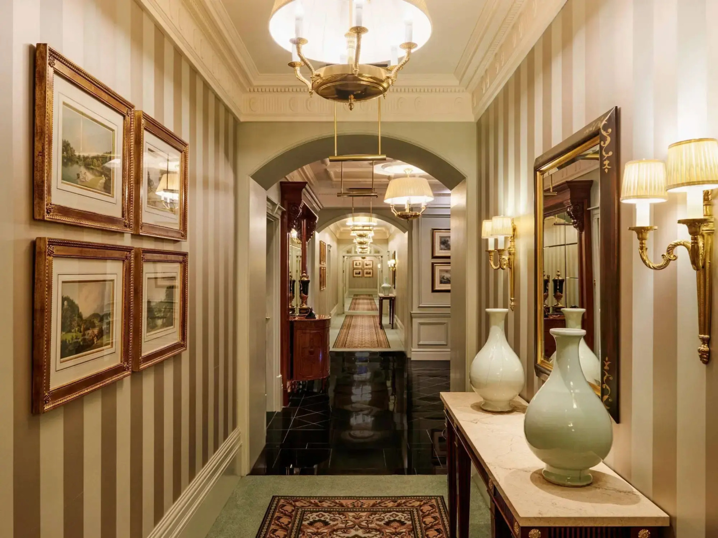 Photo - The Savoy - A Fairmont Hotel