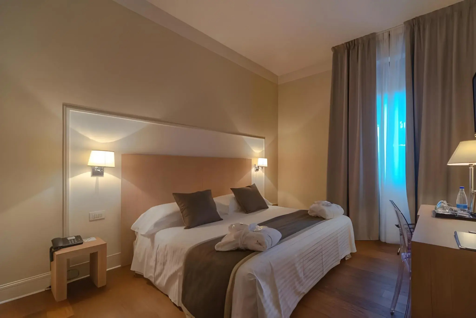 Foto - Hotel De la Ville