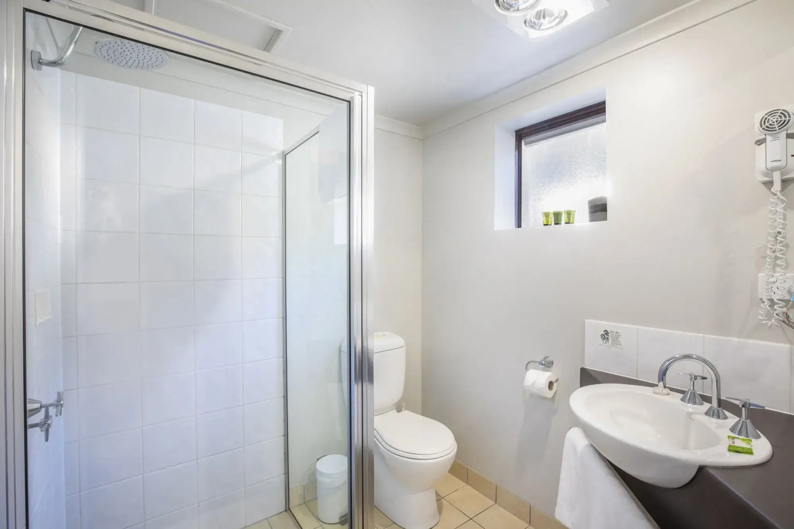 Foto - Nightcap at Riverside Hotel