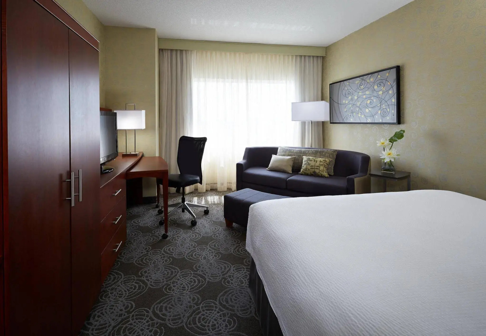 Photo - Courtyard by Marriott Montreal Airport