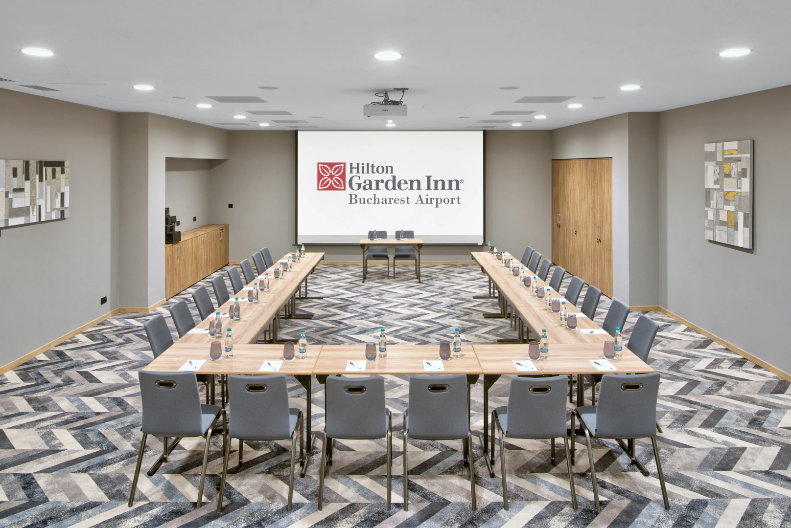 Photo - Hilton Garden Inn Bucharest Airport