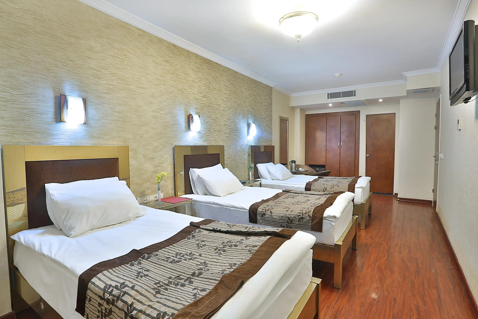Photo - Grand Madrid Hotel