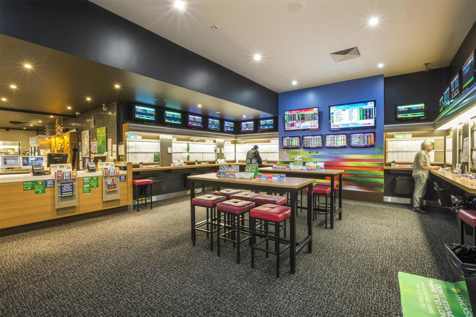 Photo - Nightcap at Coolaroo Hotel