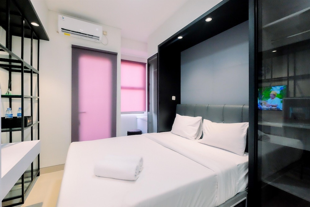 Cozy Stay Studio Transpark Cibubur Apartment