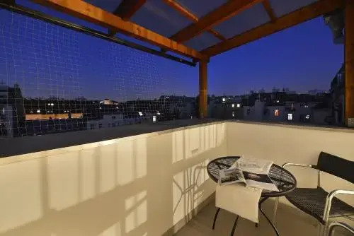 Foto - Prague Season Three Stars