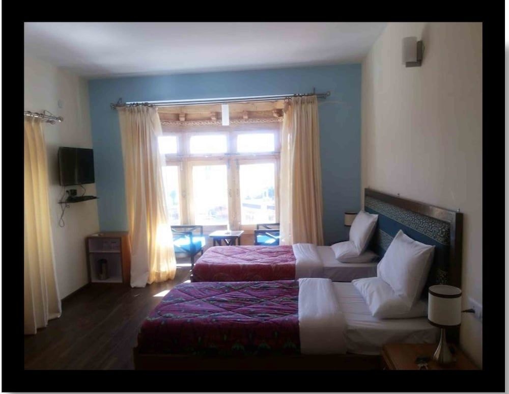Hotel New Glacier View
