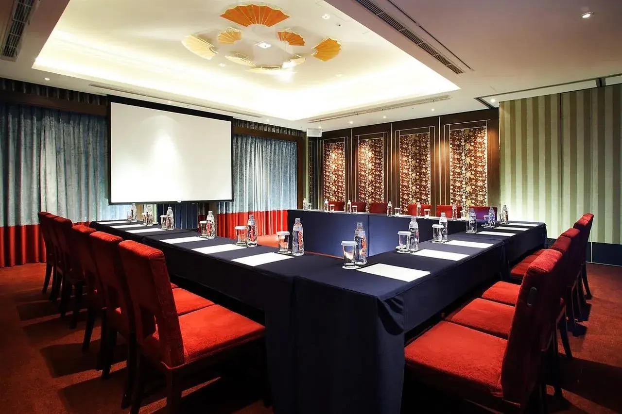 Photo - Grand Victoria Hotel