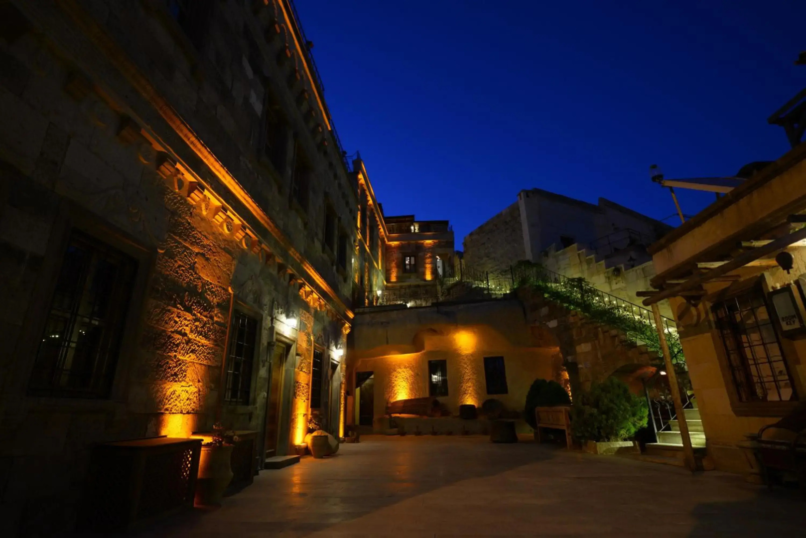 Photo - Vineyard Cave Hotel