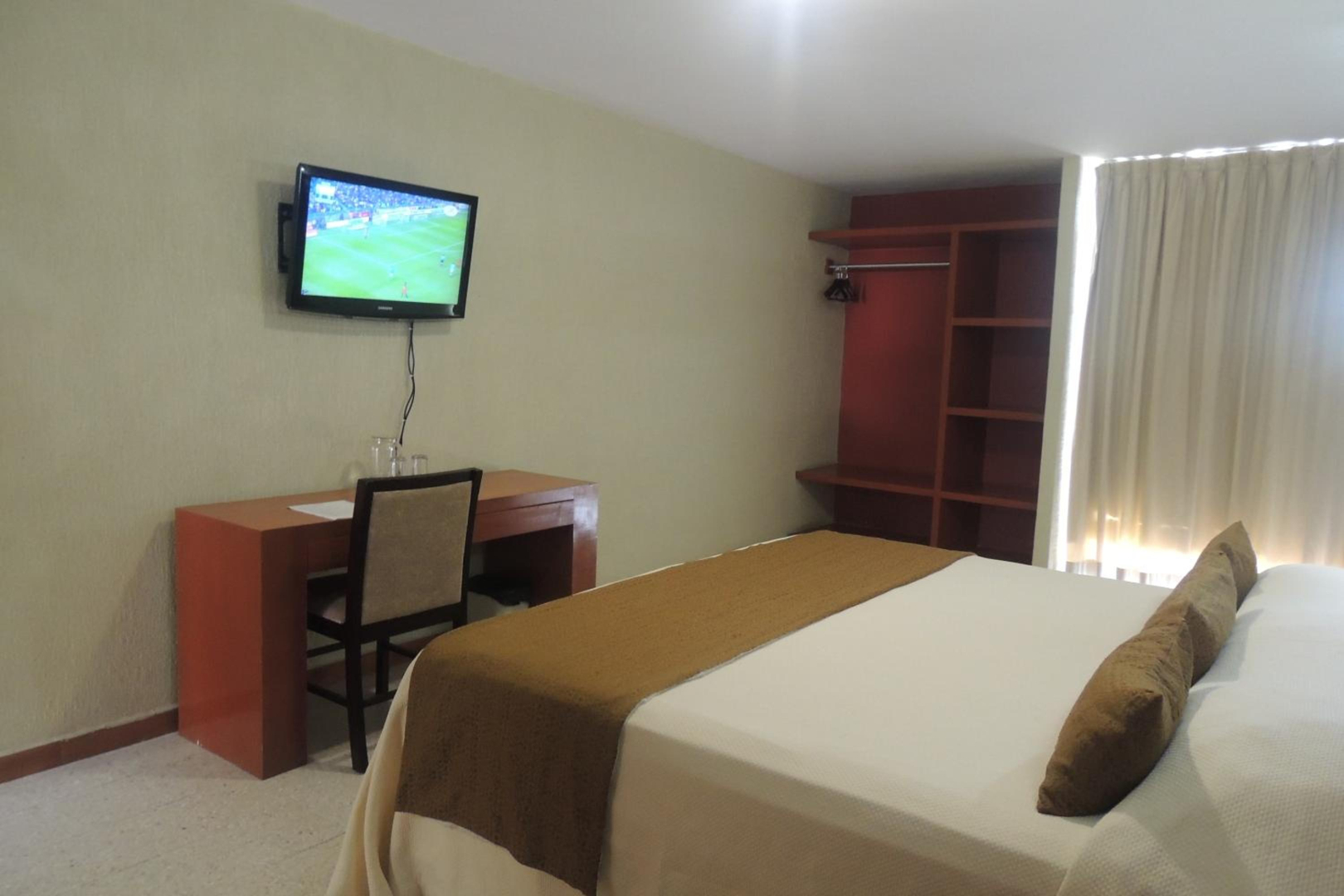 Photo - Hotel Central