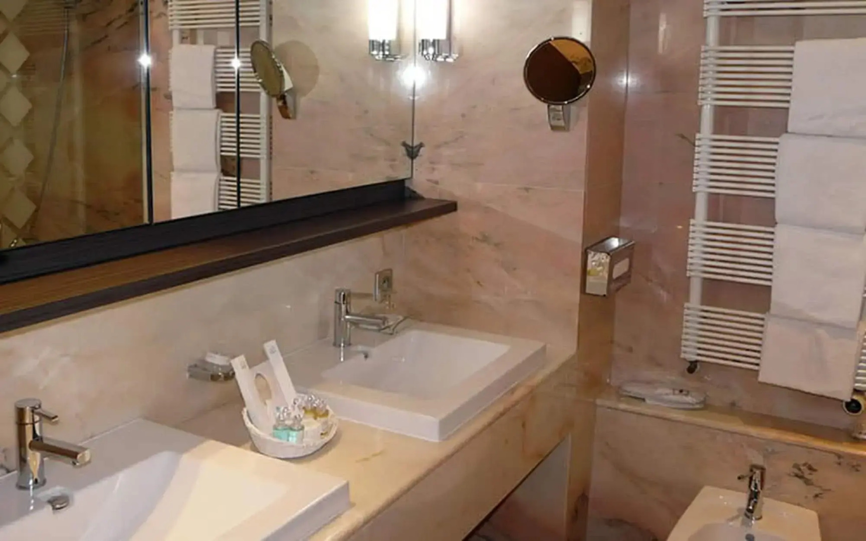 Photo - Grand Hôtel Des Thermes