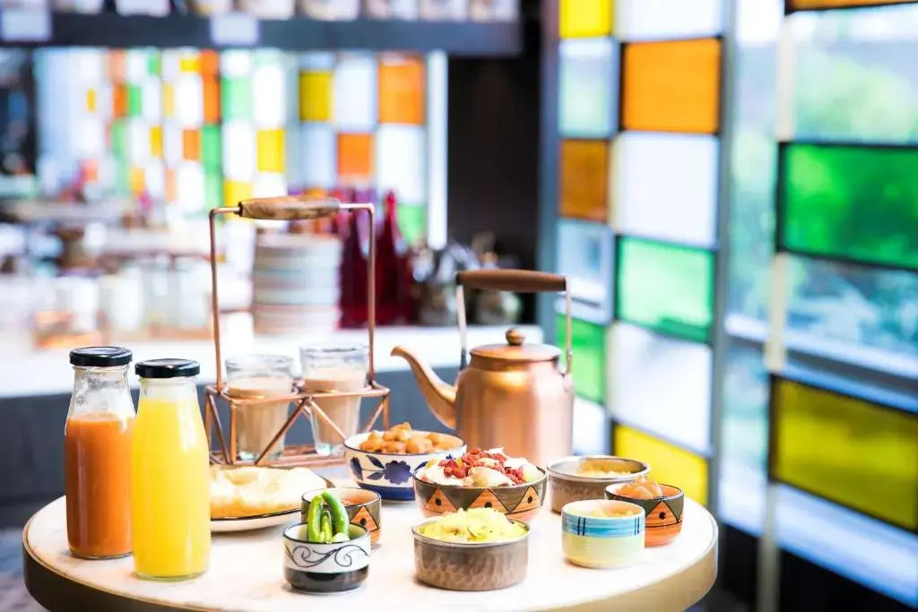 Photo - Andaz Delhi, by Hyatt