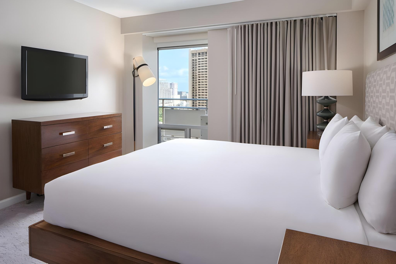 Photo - Ilikai Hotel & Luxury Suites