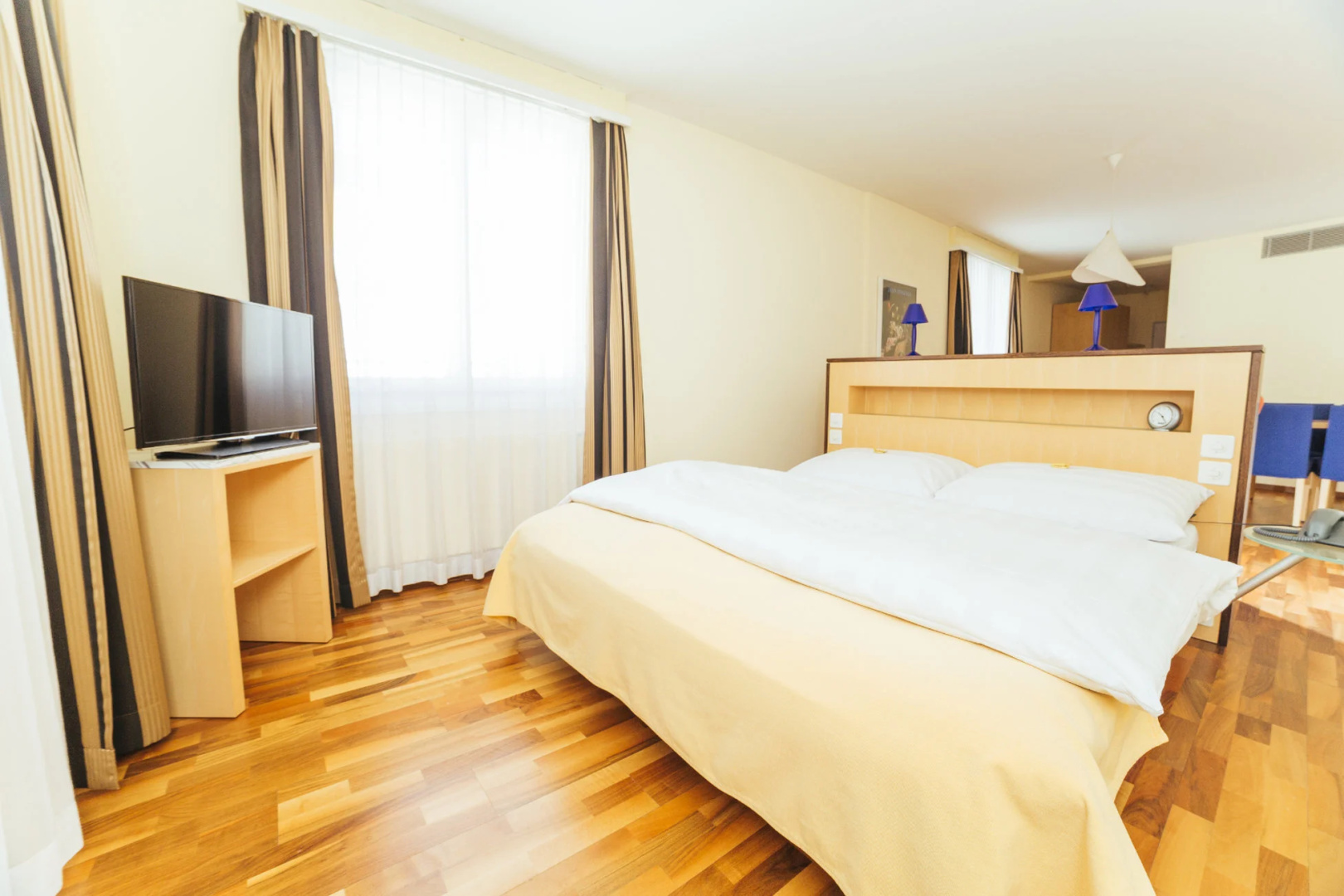 Photo - Royal Hotel