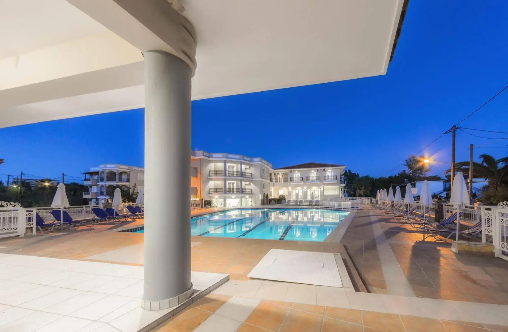 Photo - Karras Hotel