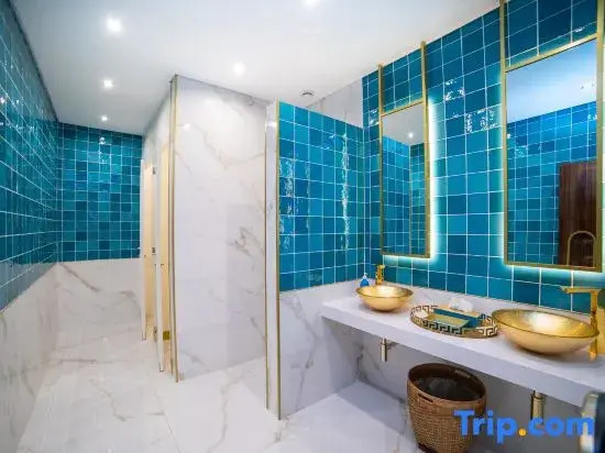 Photo - VIP Executive Suites do Marquês Hotel