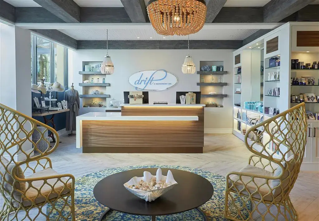 Photo - The Waterfront Beach Resort, A Hilton Hotel