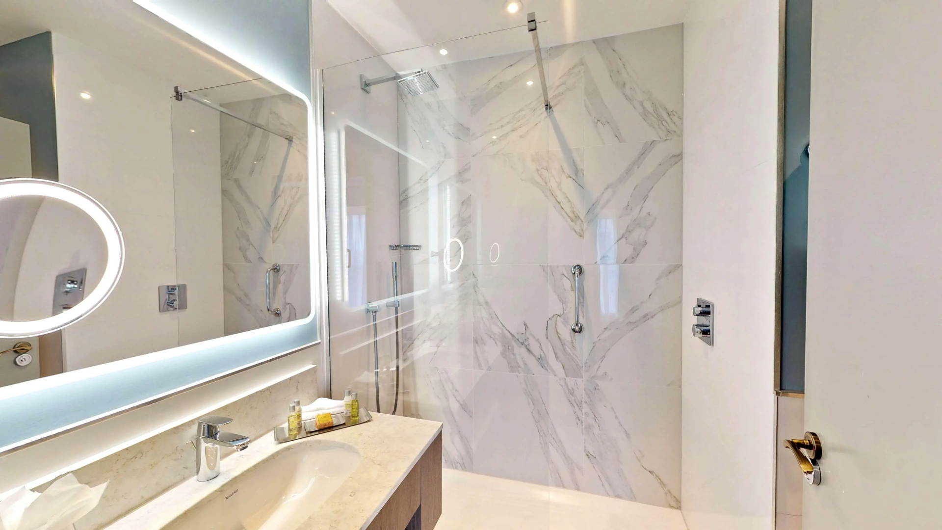 Photo - DoubleTree by Hilton London Angel Kings Cross