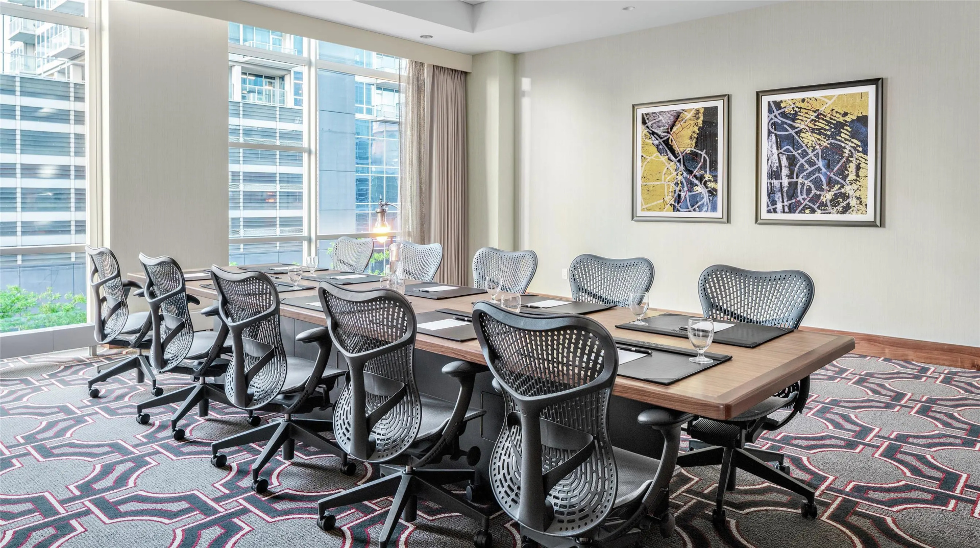 Photo - Hilton Garden Inn Chicago McCormick Place