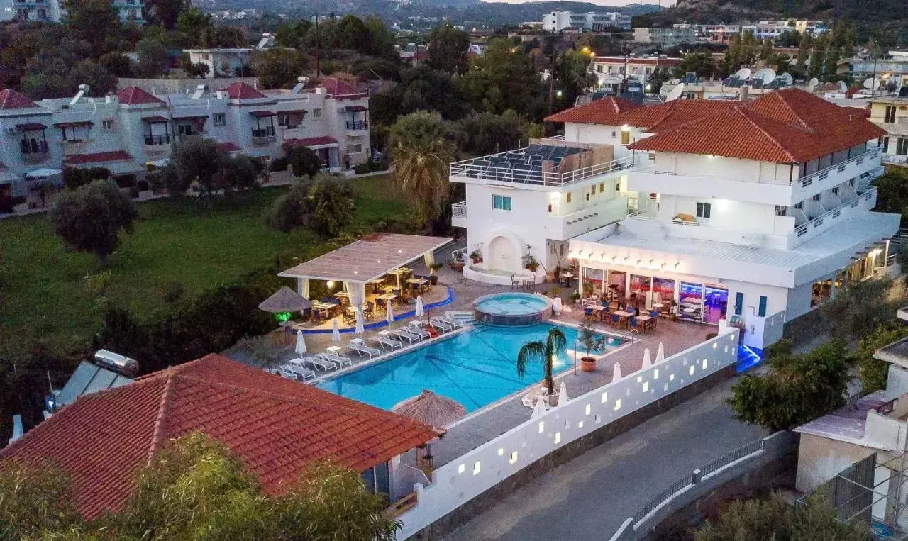 Photo - Tinas Plus Hotel