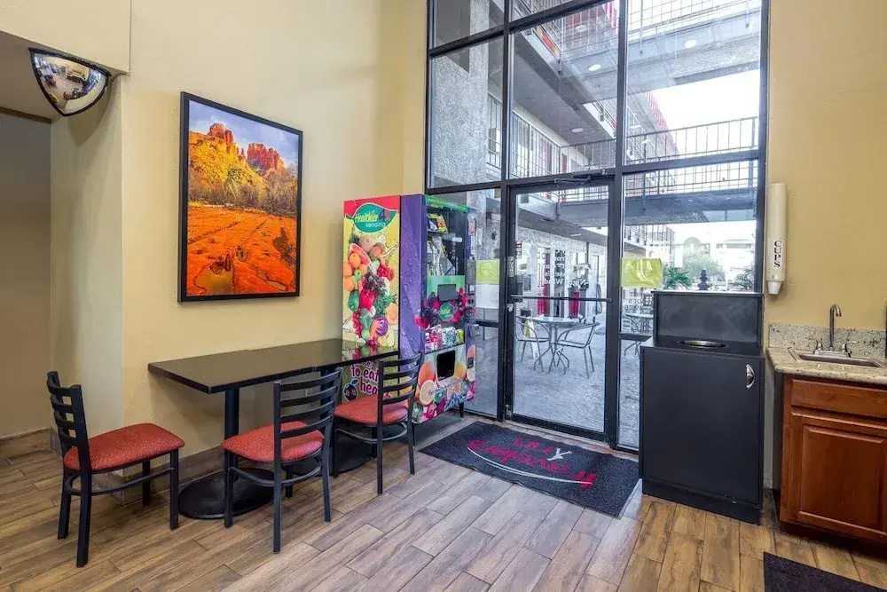 Foto - Travelers Inn - Phoenix